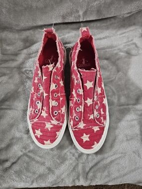 Corkys Red Star Canvas Slip-On Sneakers